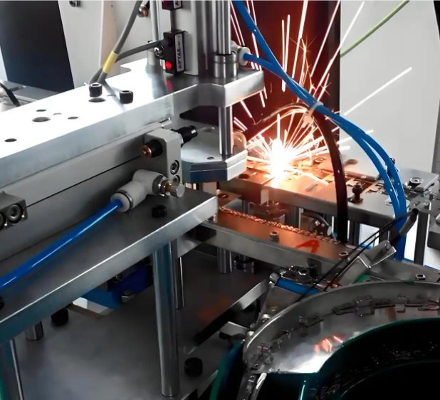 Laser welding cell